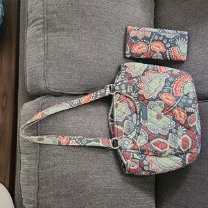 Vera Bradley Glenna handbag & TriFold Wallet in Nomadic Floral